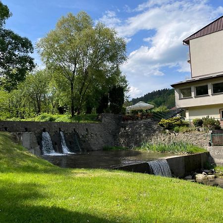 Osrodek Nad Wodospadem Hotel Międzybrodzie Bialskie Exterior foto